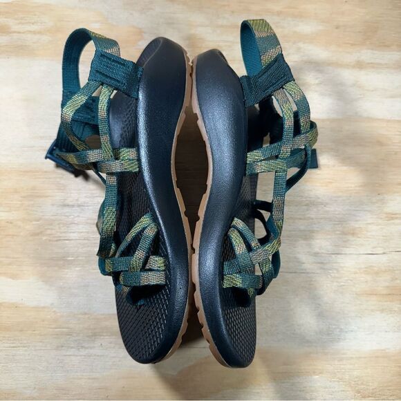 Chaco Multicolor Strappy Sandals Women’s Size 8 - Picture 4 of 9